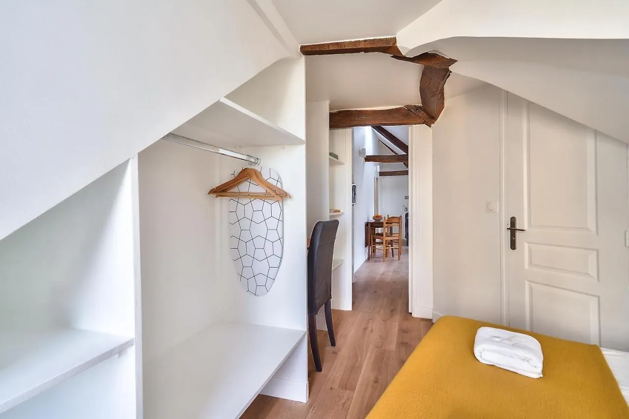 Charming 1 Bedroom Apt In The Heart Of パリ アパート